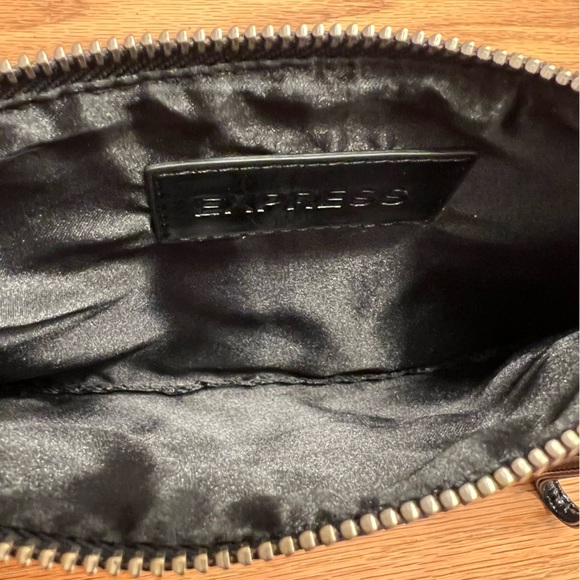 Floral Clutch - Picture 4 of 4